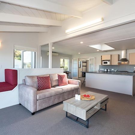The Tide Watcher - Okiato Holiday Home Opua Buitenkant foto
