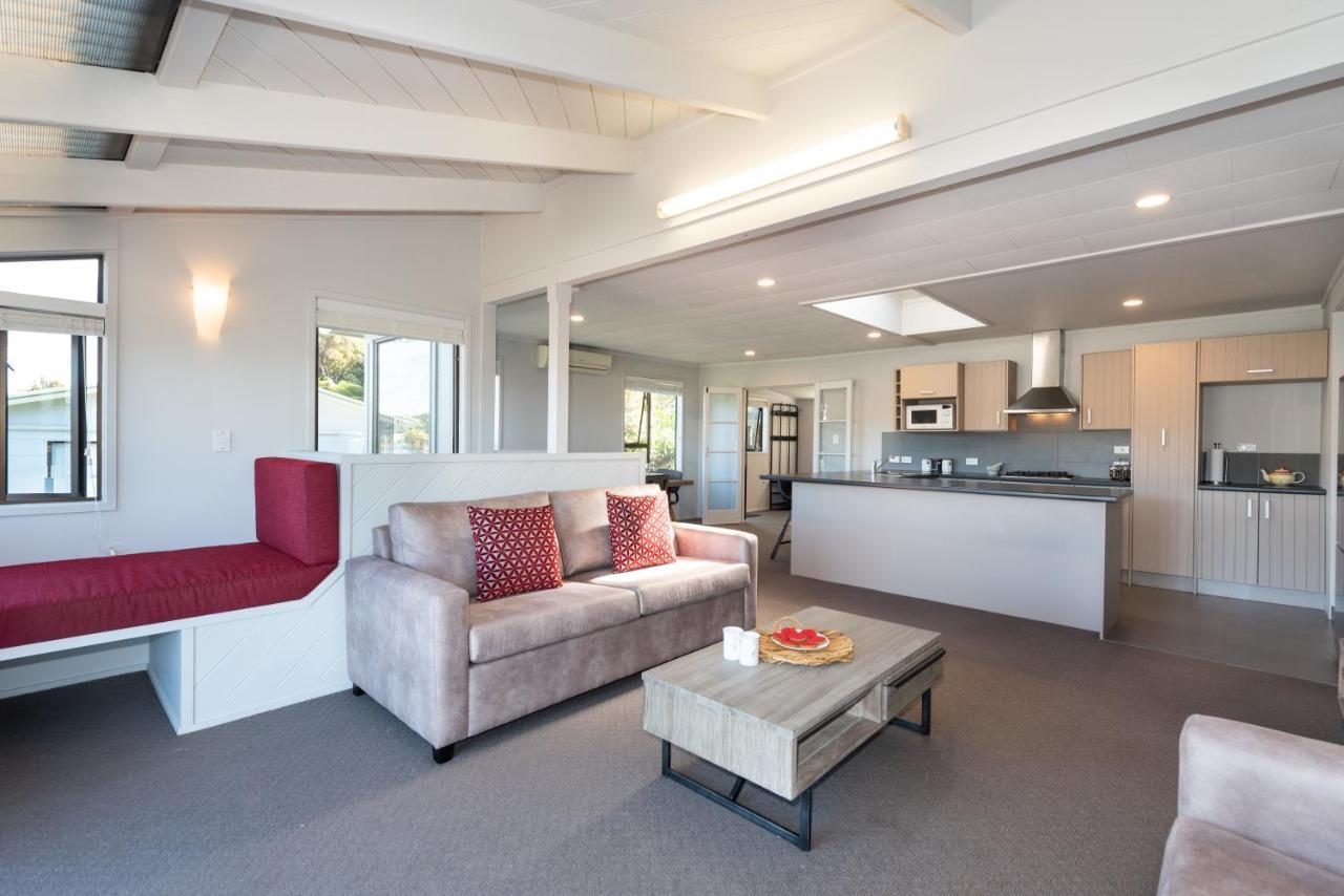 The Tide Watcher - Okiato Holiday Home Opua Buitenkant foto