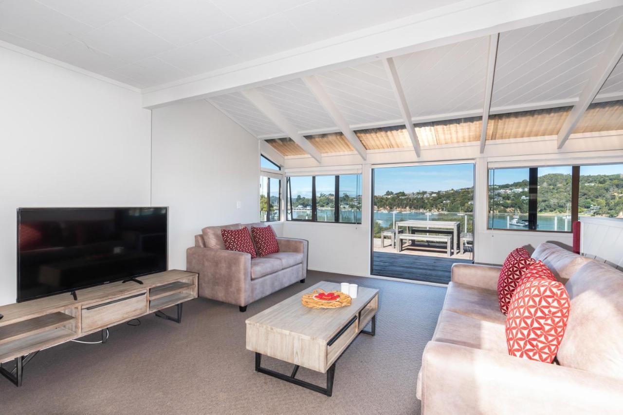 The Tide Watcher - Okiato Holiday Home Opua Buitenkant foto