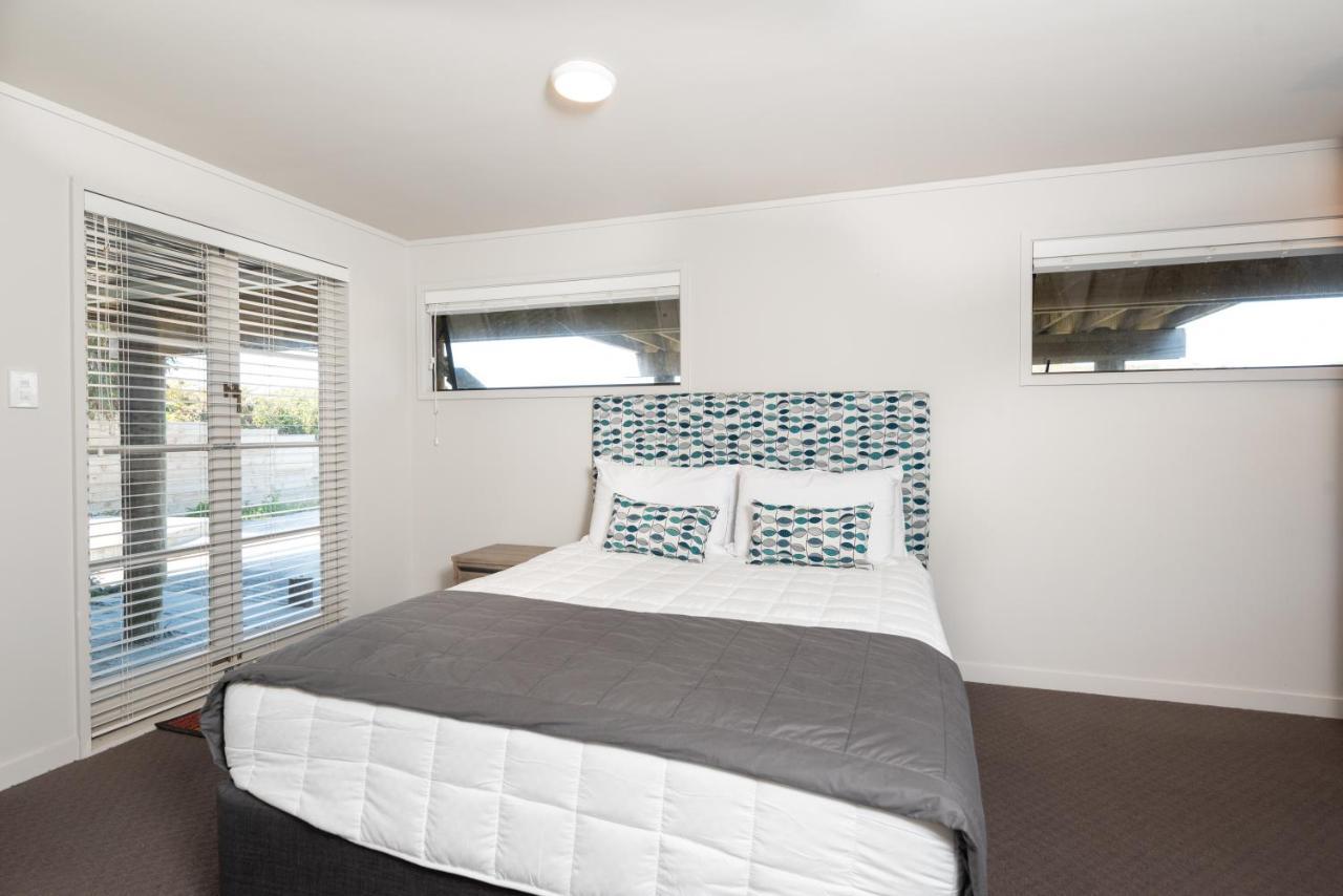 The Tide Watcher - Okiato Holiday Home Opua Buitenkant foto