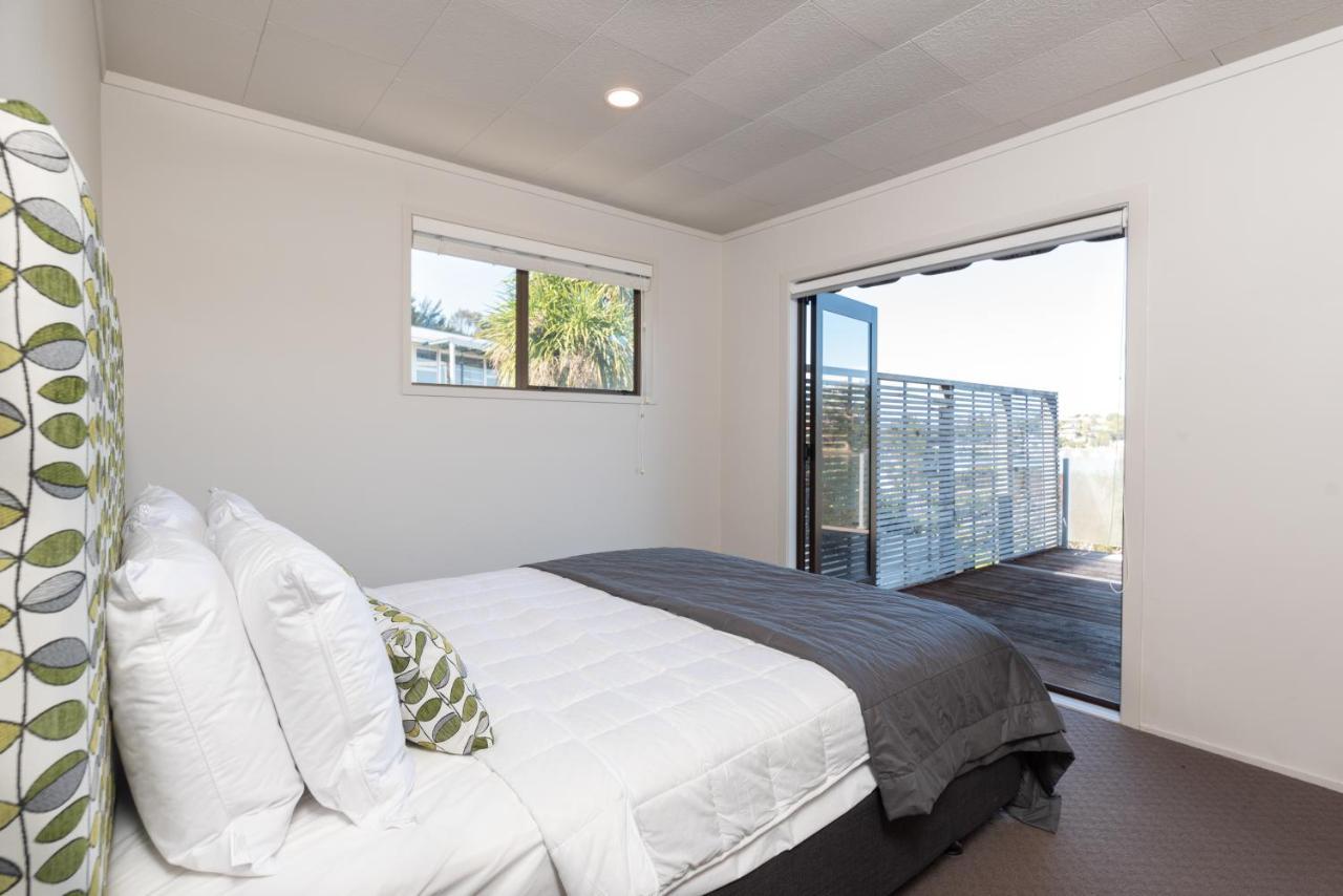 The Tide Watcher - Okiato Holiday Home Opua Buitenkant foto
